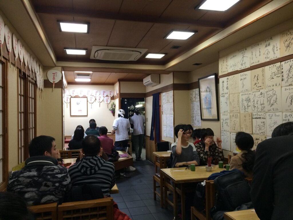 Okaru interior