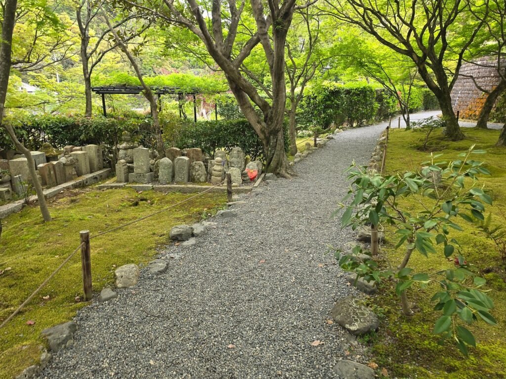 Adashino-Nembutsu-ji Temple