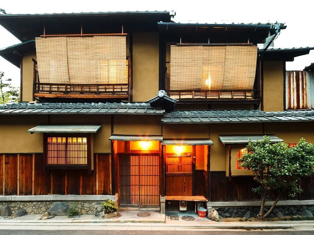 Amber House Gion